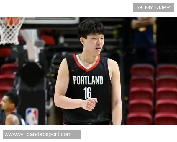 拓记：开拓者首战森林狼或启用小个阵容杨瀚森预计替补出战15分钟