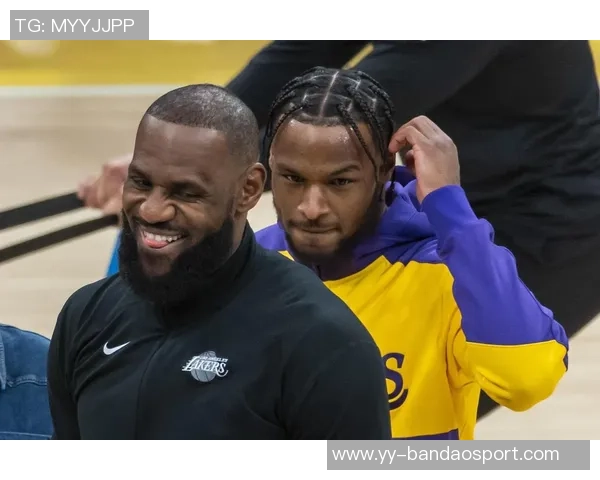 帕金斯因报道失去KD威少老詹好友关系谈及布朗尼引发争议